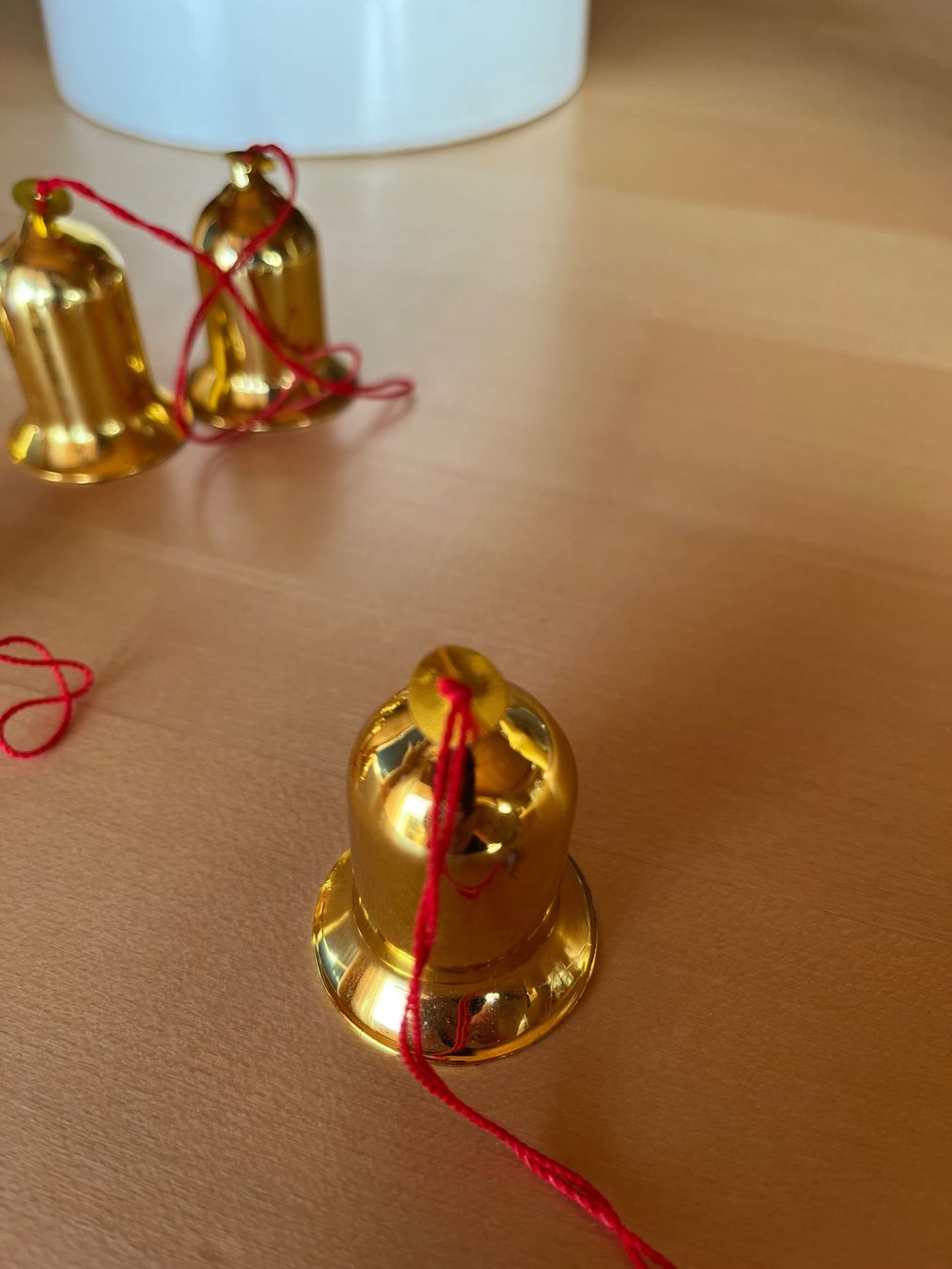 Tutte le decorazioni: goldene Glasglöcklein – Nuovo (secondo la descrizione) da Hinwil venduto da maf_5gzt 1