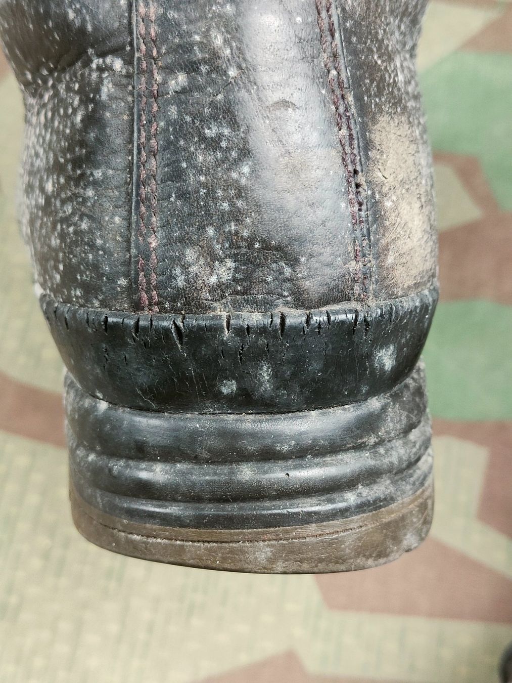 Schweizer Armee Uniformi: Kampfstiefel Ord. 1990, Grösse 280 6 – Usato da Bauma venduto da SwissMilitaria 5