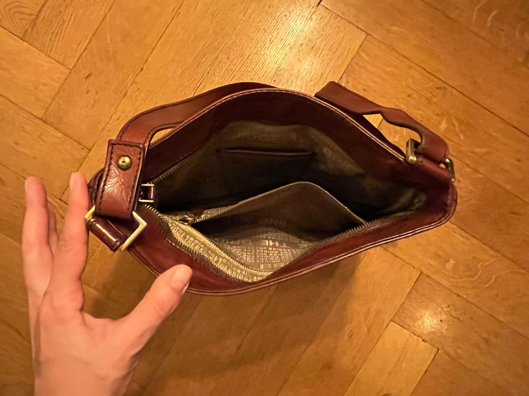 Altro in  Abbigliamento & Accessori: Leather shoulder bag /Umhängetasche  - The Bridge – Usato da Zürich venduto da KeyboardStep 2