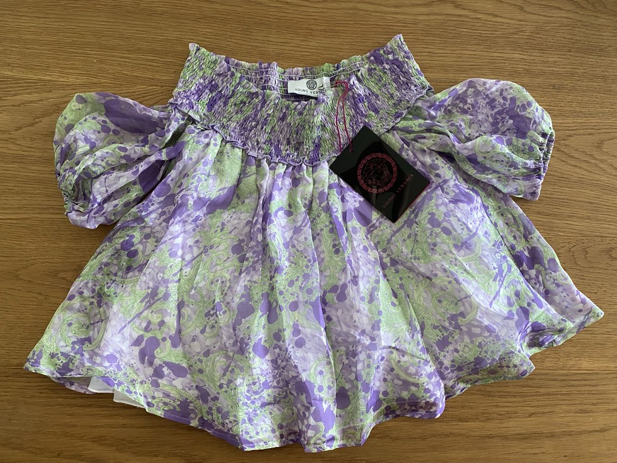 Versace Blouses, T-shirts & Tops: Versace Bluse Gr. 110 Neu! – Neuf avec emballage d'origine à Genthod par Tidus04 1
