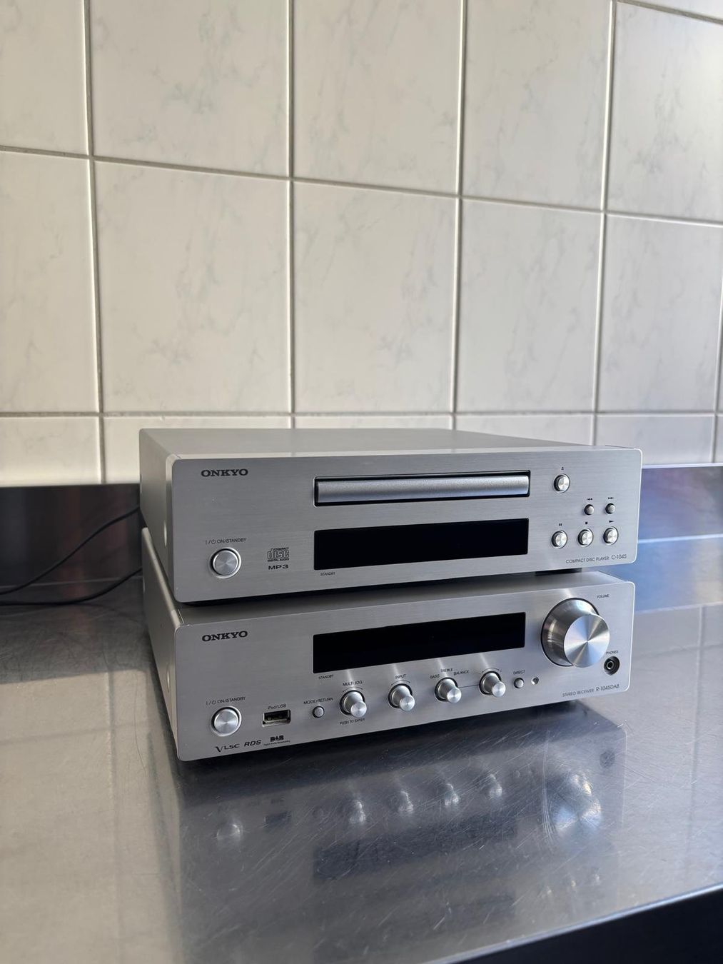 Onkyo Amplificatori: ENSEMBLE AUDIO ONKYO – Usato da Moutier venduto da Vintage-signature 1
