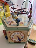 Motorikwürfel aus Holz mit Spielschleife gebrauchter Zustand