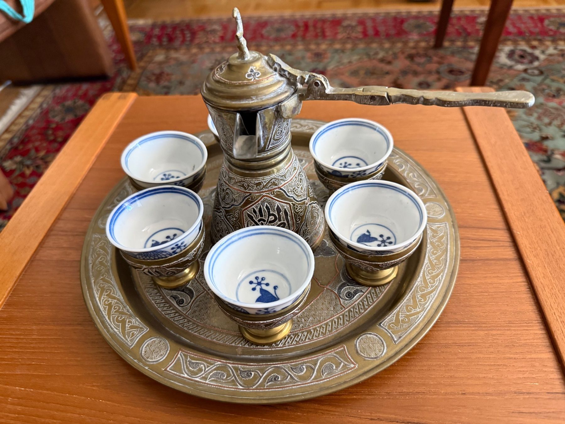 Geschirrsets: Kaffeeservice Orientalisch mit 6 Tassen – Gebraucht aus Schlieren von rom_7z6m