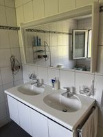 Spiegelschrank mit unterbau