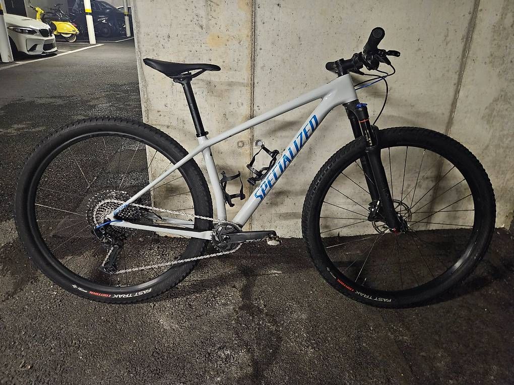 Velos: Specialized Epic Hardtail Comp 2019 – Gebraucht aus Savosa von DaniCari