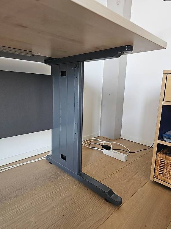 Scrivanie: Schreibtisch Holzoptik Metallgestell gra... – Usato da Winterthur venduto da Urhebru 1
