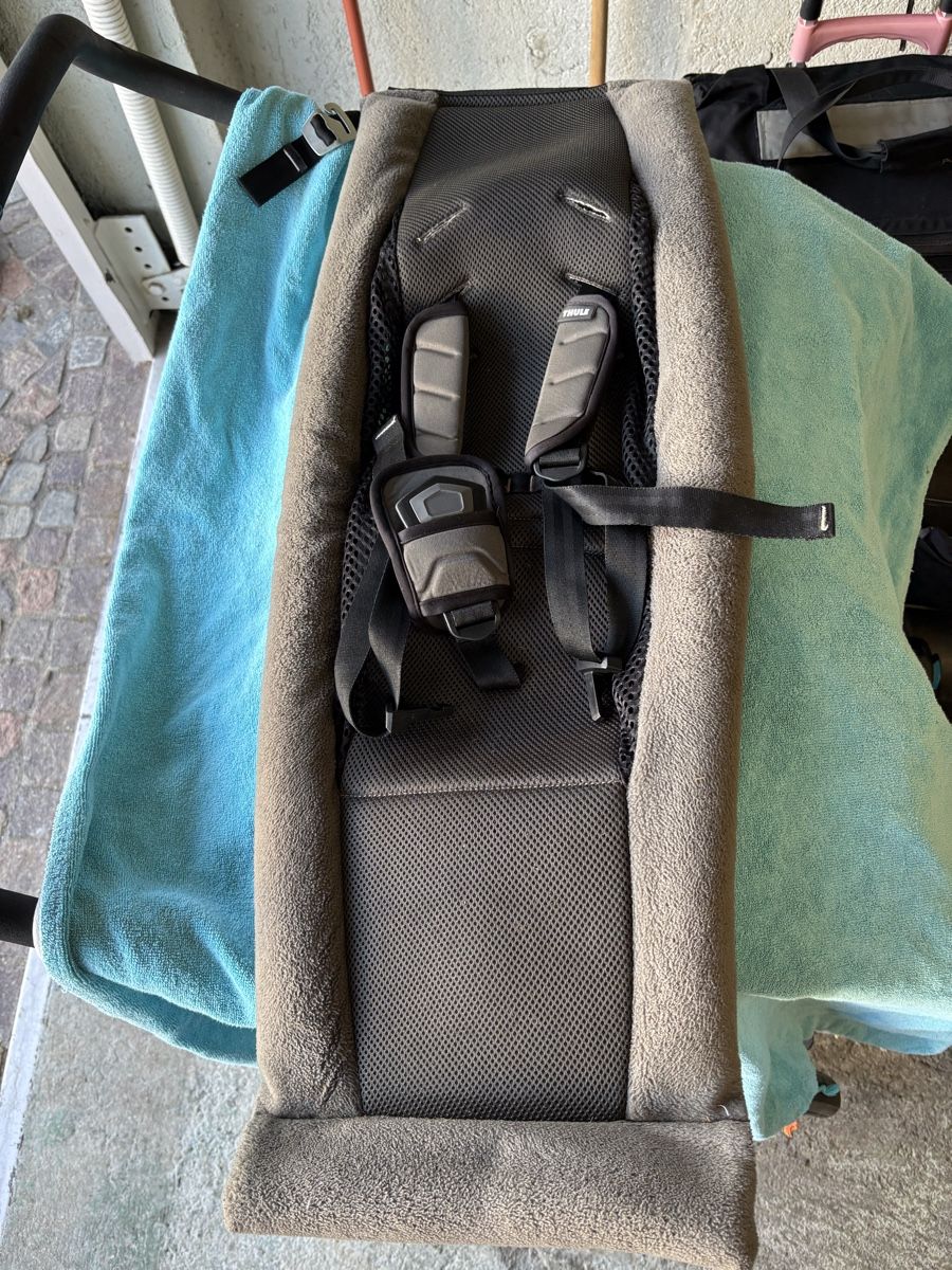 Thule Pezzi di ricambio: Thule Chariot Babysitz grau – Usato da Uster venduto da De_Koch 1