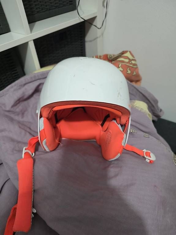 Caschi: Casque enfant – Usato da Lausanne venduto da yannaroundtheworld