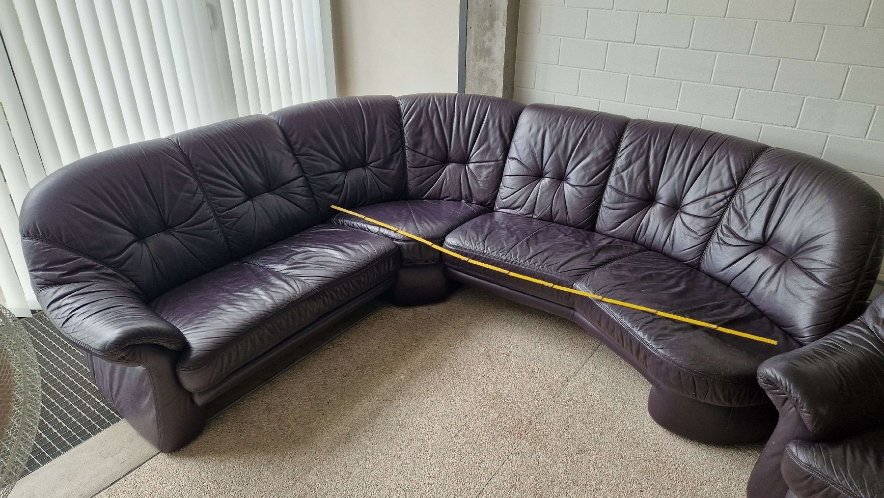 Divani: Ecksofa + Sessel Leder dunkelviolett Gebrauchter Zustand – Usato da Muri b. Bern venduto da ikeasnuggi