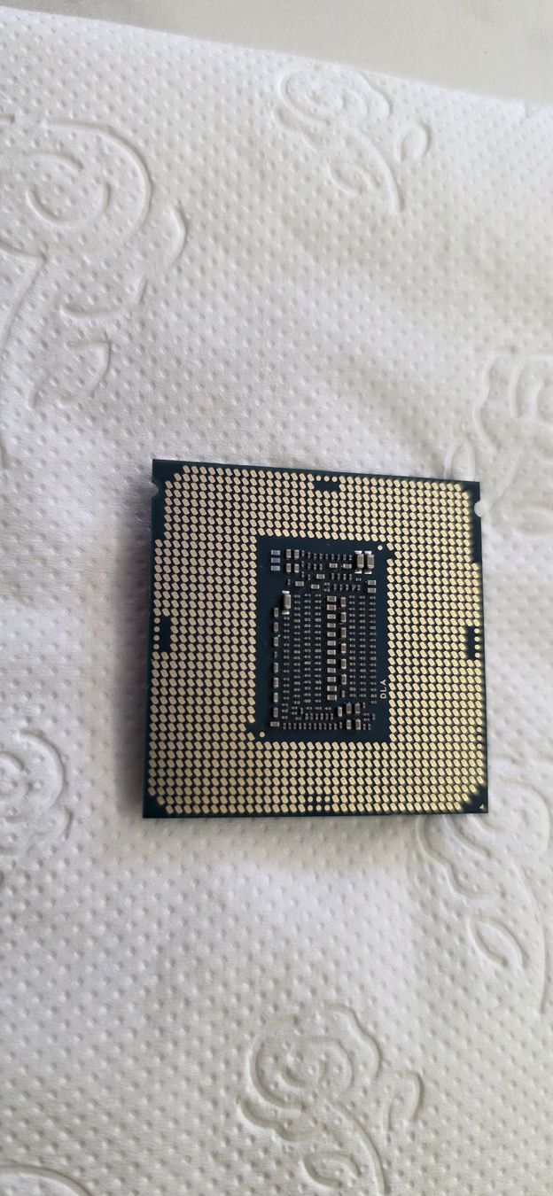 Intel Elektronikbauteile: Intel i9 9900K – Gebraucht aus Brig von N1TR-0 3