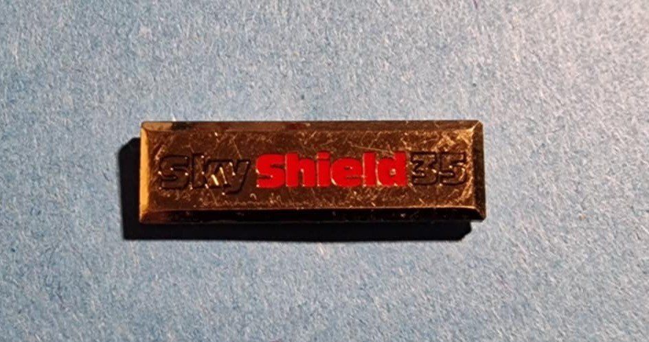 Plaketten & Abzeichen: Pin Sky Shield 35 – Gebraucht aus Härkingen von specialshapes
