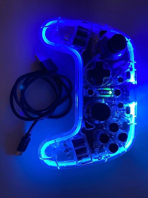 Controller: snakebyte NSW GamePad RGB S – Usato da Russikon venduto da sicohara