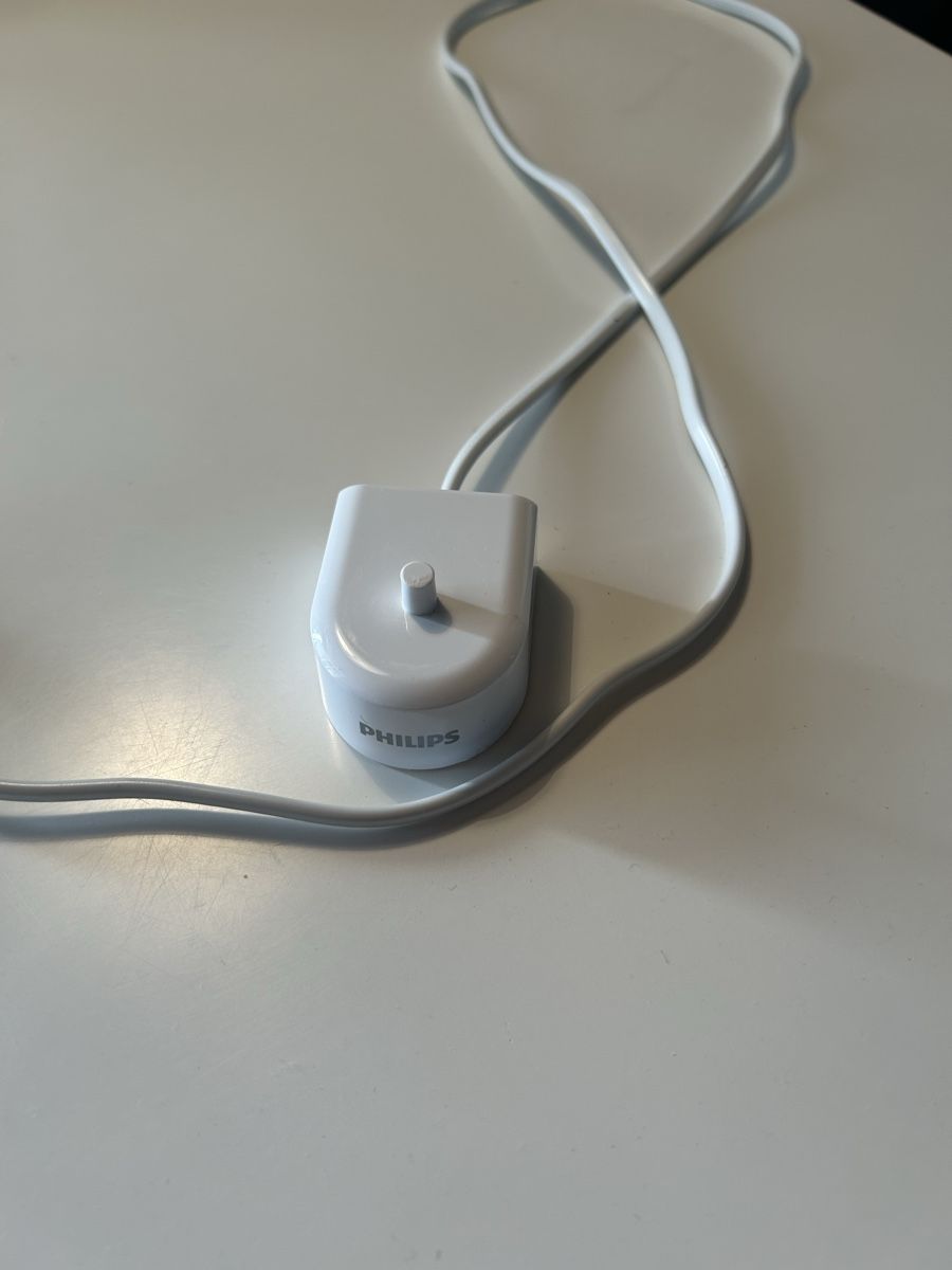 Philips Ladegeräte: Philips Zahnbürsten Ladestation weiss – Gebraucht aus Zürich von jac_7g6c