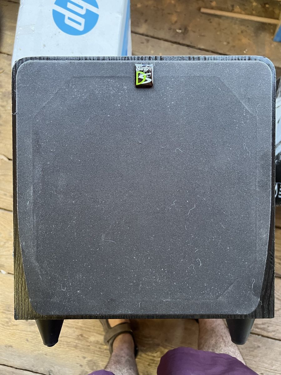 Haut-parleurs: Sunfire Subwoofer Model SDS8230 – D'occasion à Huttwil par luk_9tdh