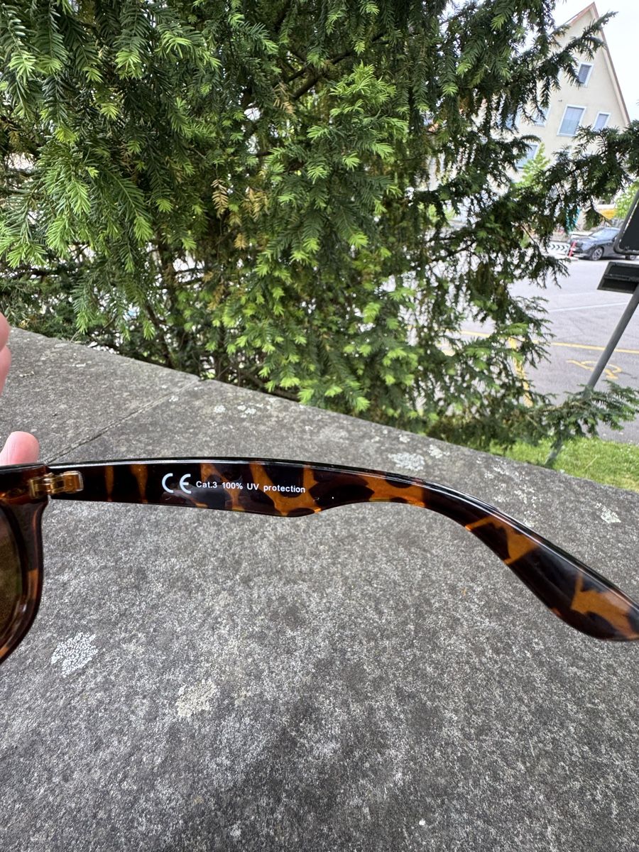 Lunettes & Verres: Vintage Thick Frame Sunglasses Black Brown – D'occasion à Effretikon par rus_2l2p 4