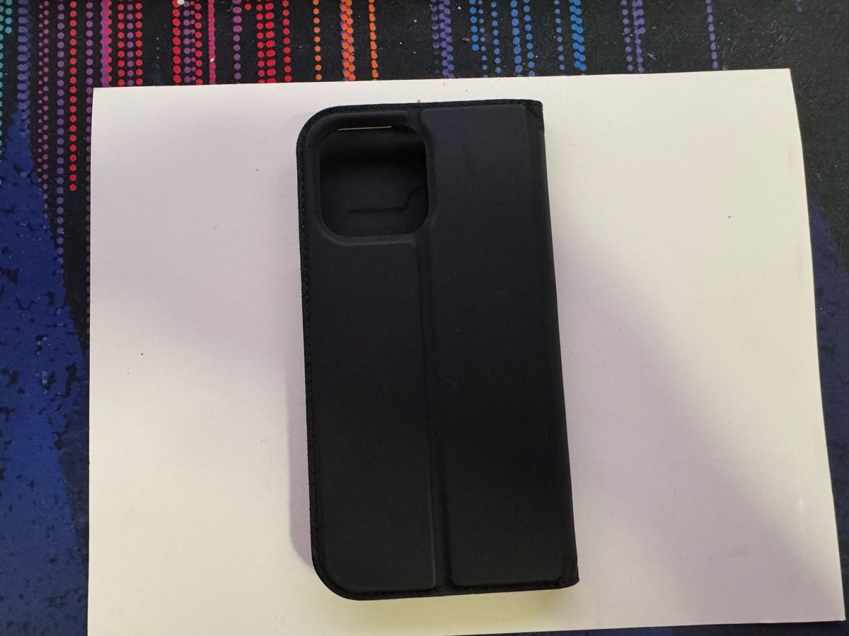 Covers & Schutzfolien: Iphone 15 pro Max Klapphülle – Gebraucht aus Basel von YMSP 2