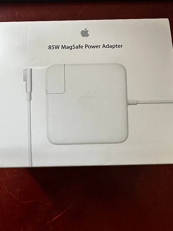 Caricabatterie: Apple 85W MagSafe Power Adapter – Usato da Glattfelden venduto da BMWF