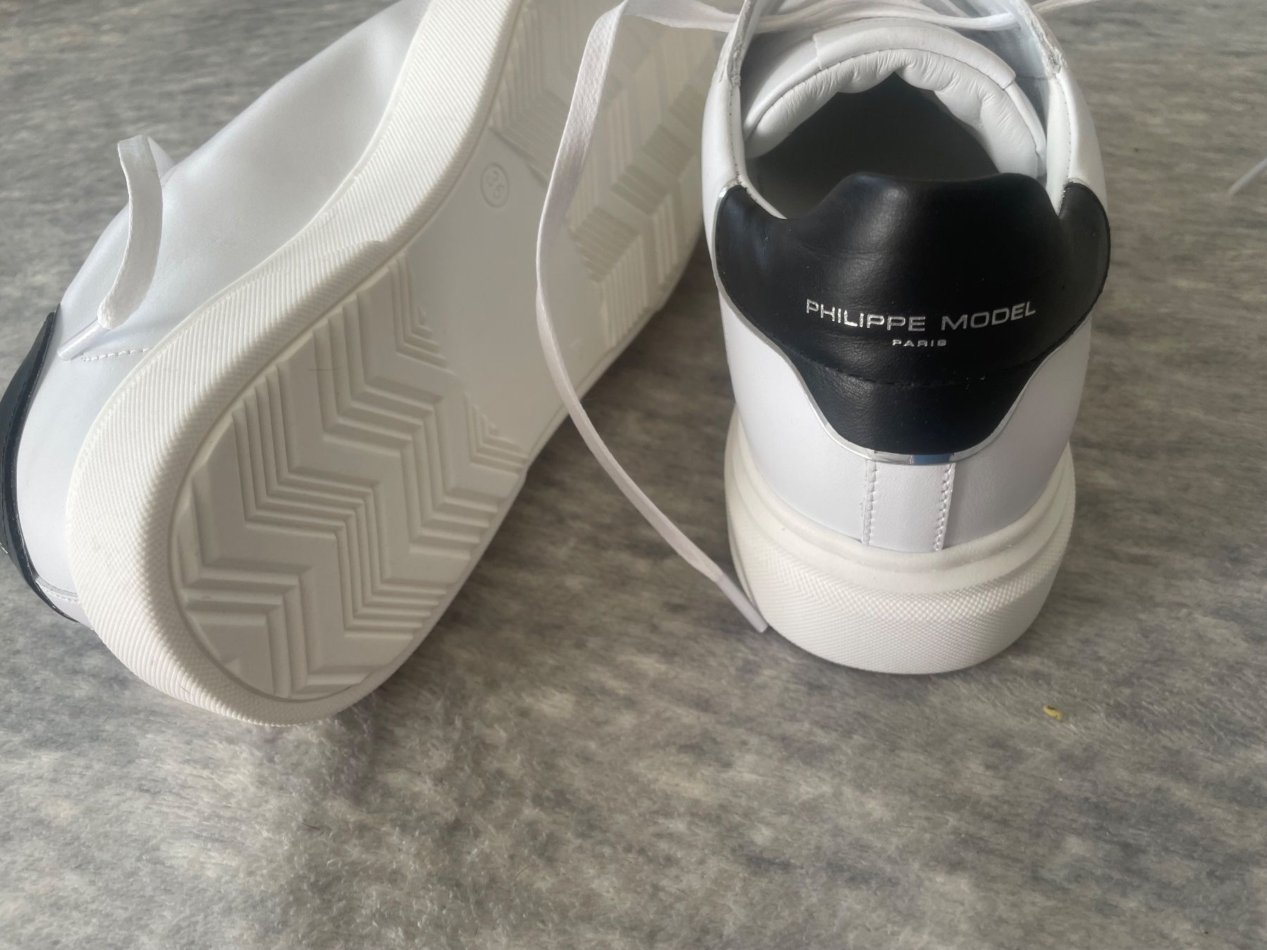 Schuhe für Mädchen: Original Philippe Model Sneakers Schuhe – Neu (gemäss Beschreibung) aus Flüelen von AU10 1