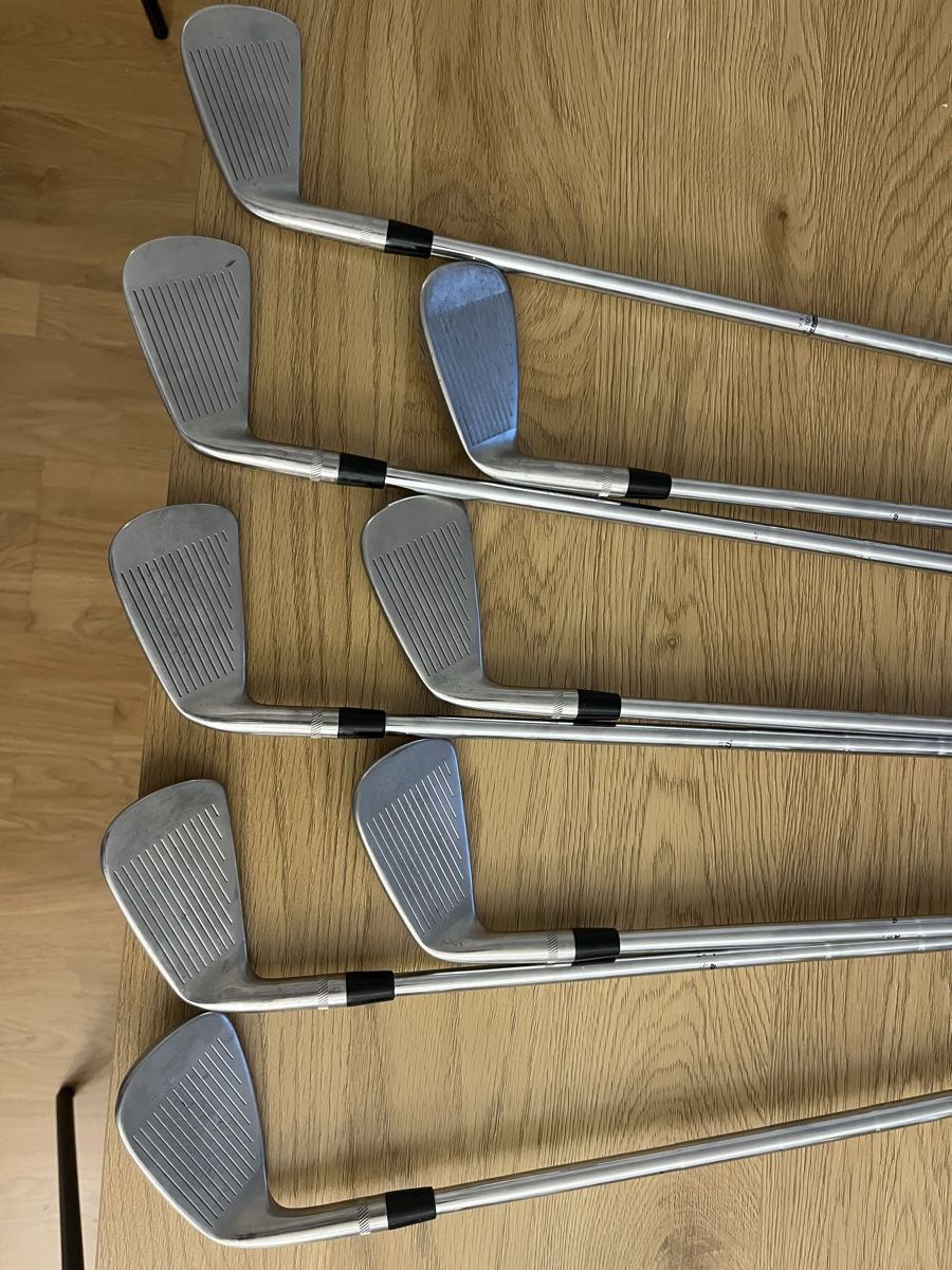 Titleist Schläger & Sets: Titleist Eisen Set 2-9 mit Dynamic Gold x100 shafts – Gebraucht aus Greifensee von UH-R 3