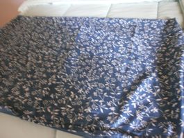 Bettbezug blau mit Blumenmuster Grösse