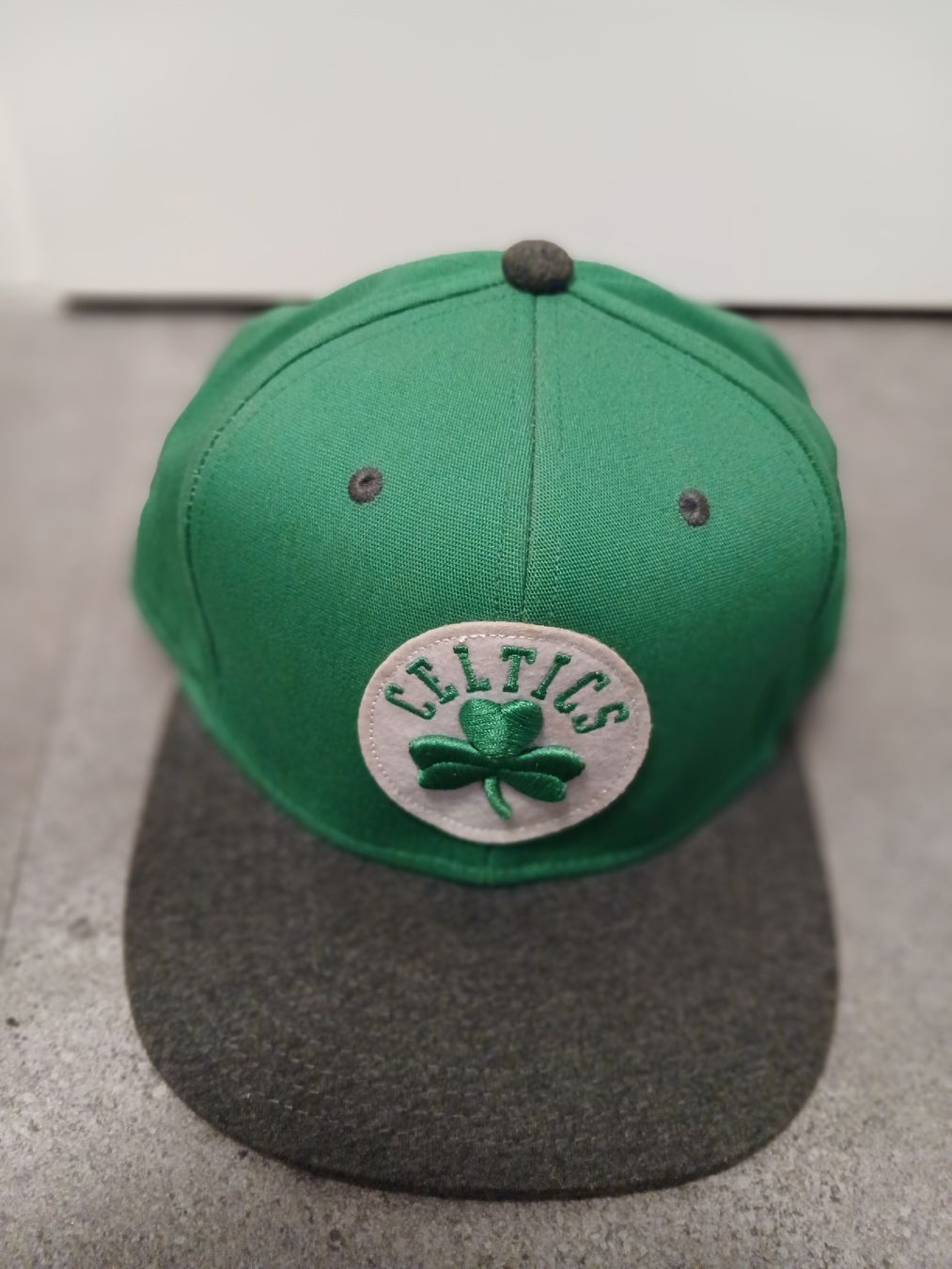 Mitchell & Ness Chapeaux, bonnets & casquettes: Mitchell & Ness Cap – Boston Celtics – D'occasion à Zug par Si7zLaC