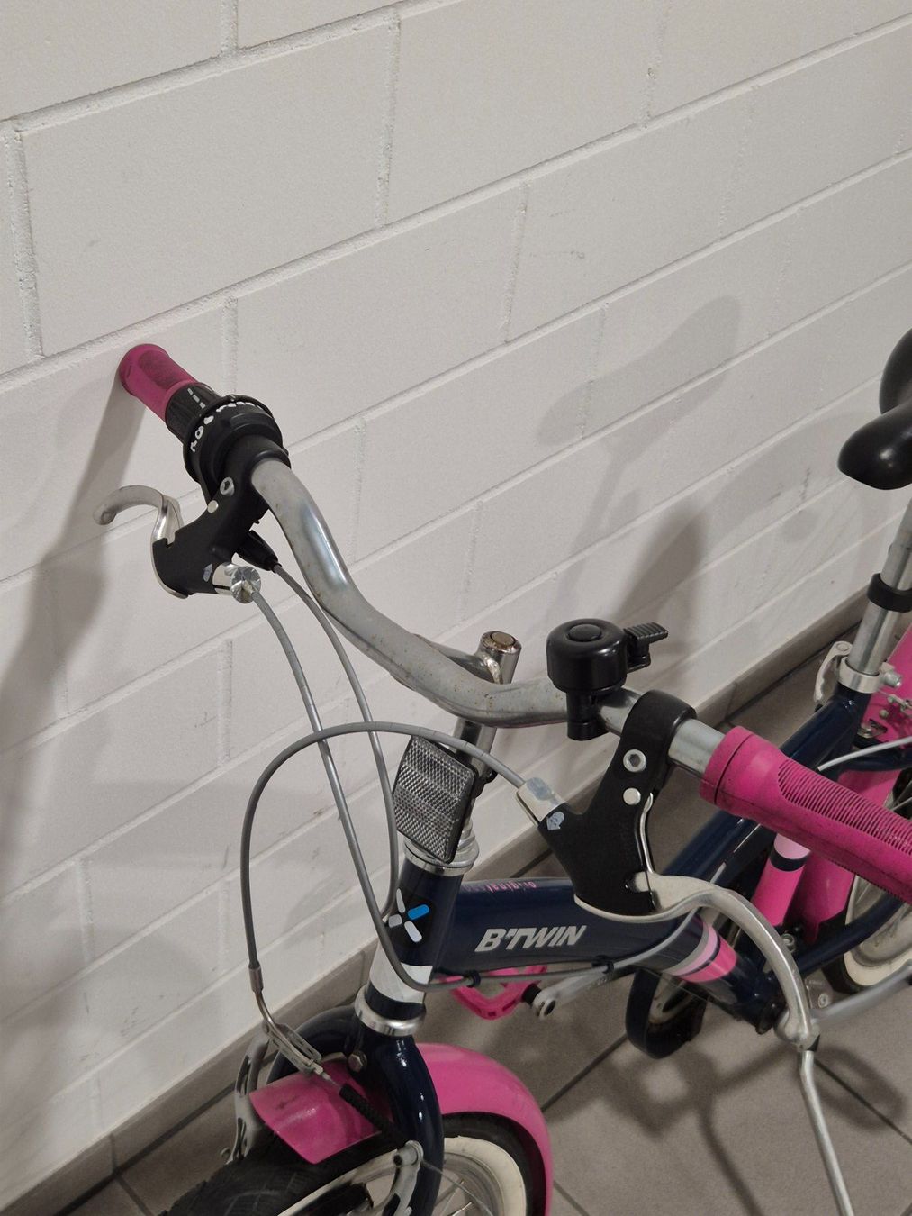 Vélos: Kinderfahrrad Mädchen B'TWIN 24 Zoll – D'occasion à Fraubrunnen par schlafenKuh 1
