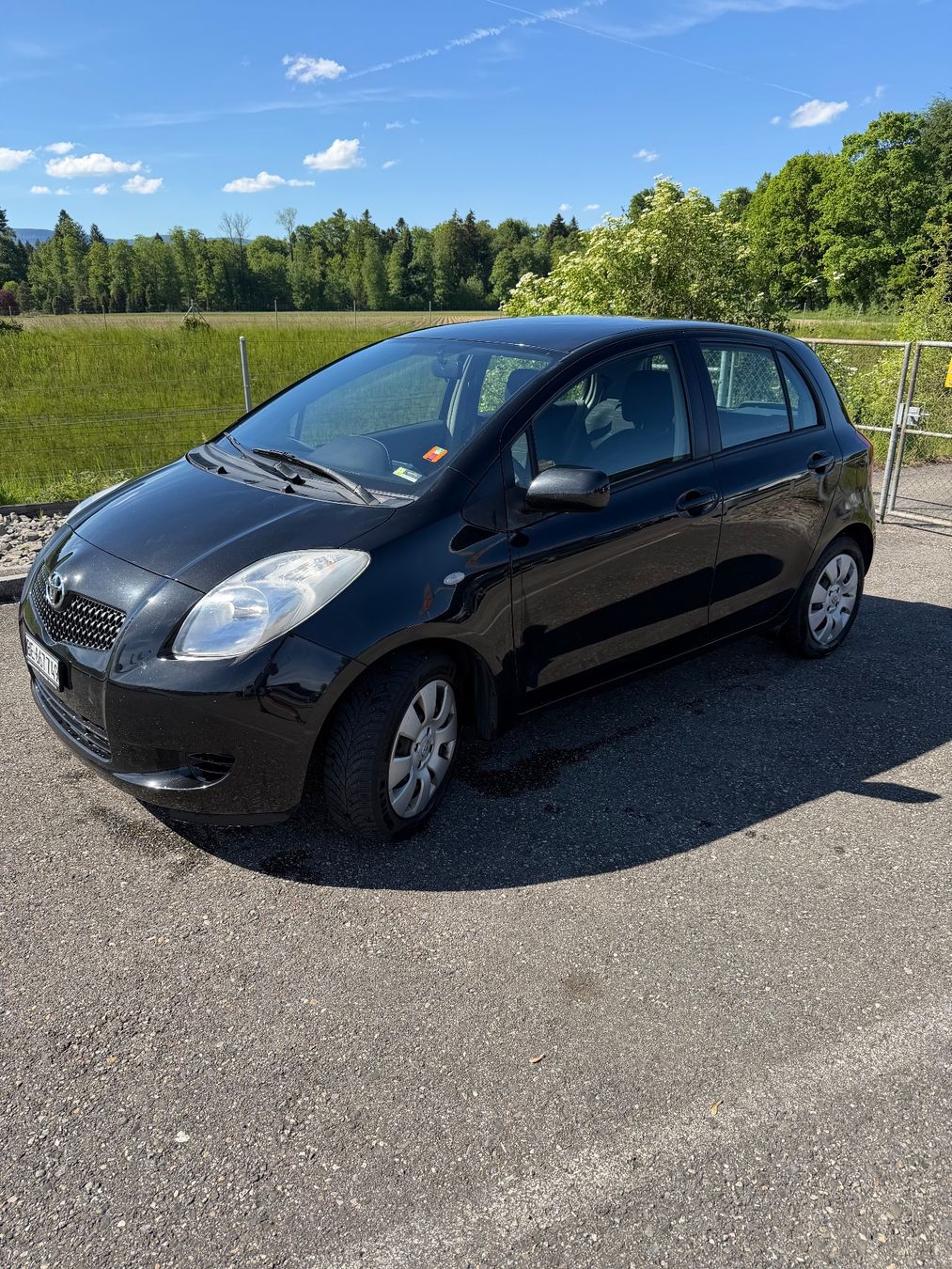 Toyota Automobili: Toyota Yaris 1.3 Benzin – Usato da Lotzwil venduto da le17vin12