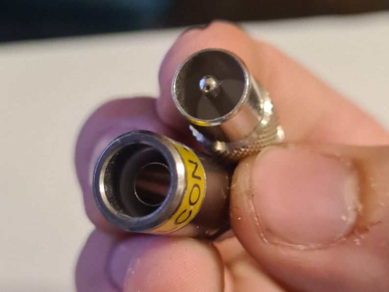 Componenti elettronici: Koaxial Stecker Sortiment mit dem blauem Behälter – Usato da Zürich venduto da Alibaba1234 9