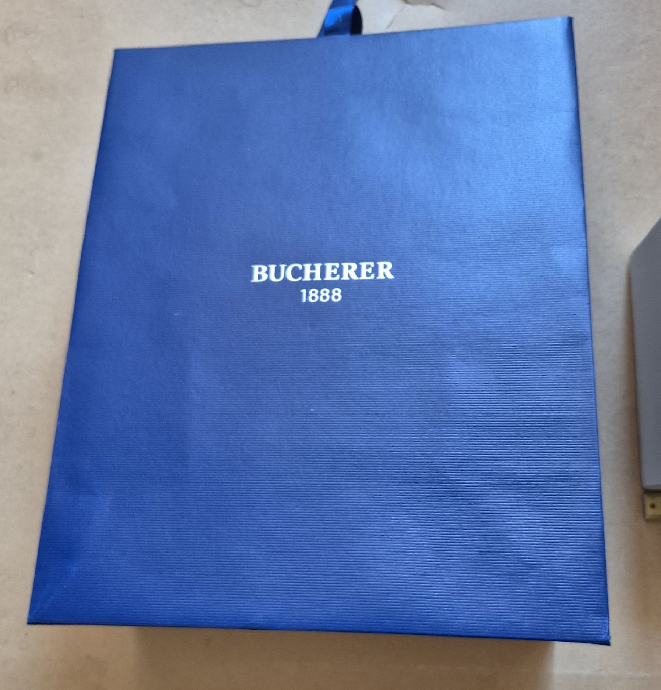 Foulard & Sciarpe: Bucherer Schal/Accessoires – Nuovo e nell'imballaggio originale da Adliswil venduto da cha_fq9f 1