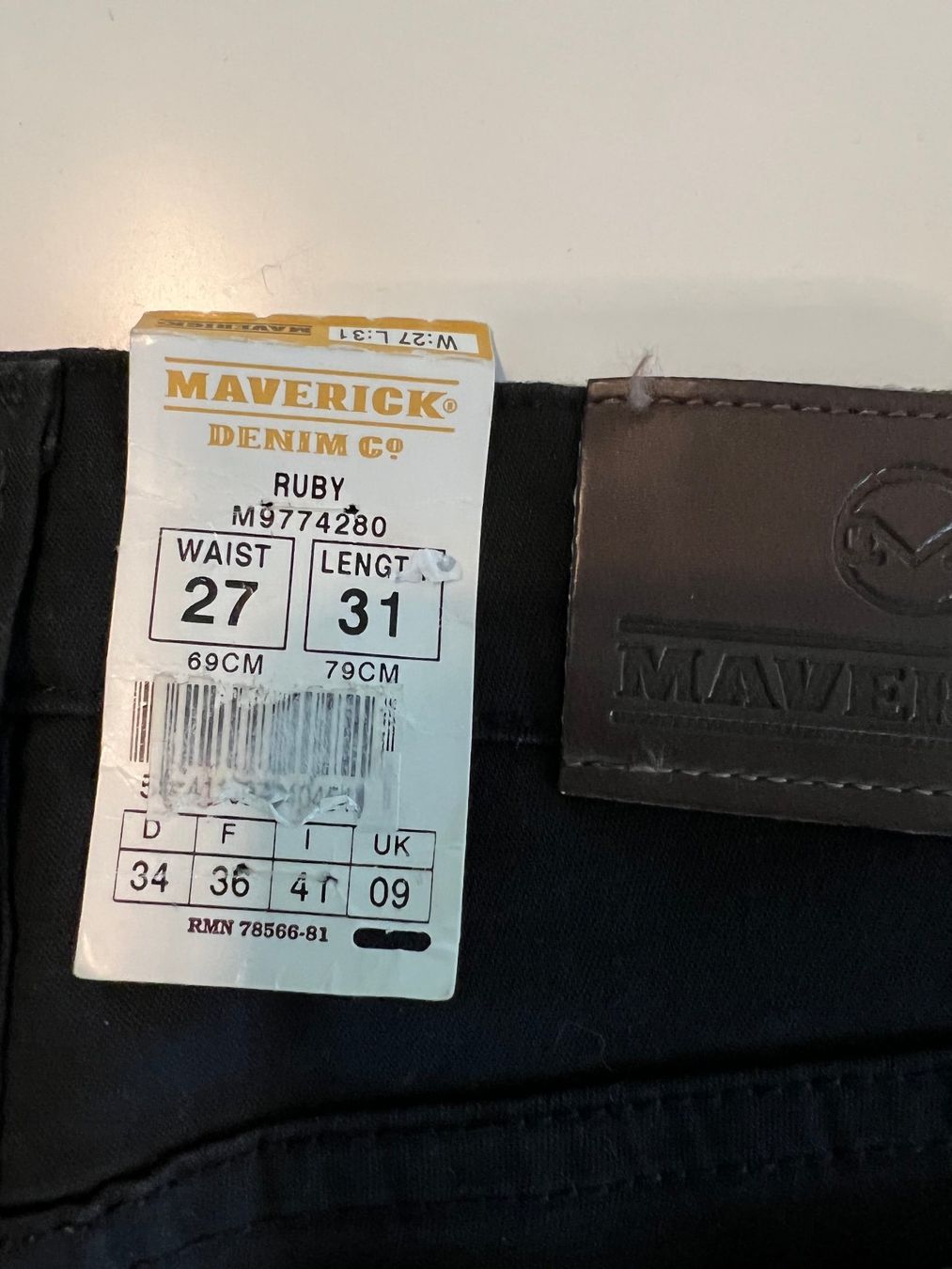 Jeans: Maverick Jeans – Nuovo e nell'imballaggio originale da Horgen venduto da Esterina 8