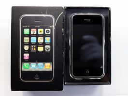 Apple iPhone 2G mit 16GB incl. Zubehör und OVP (Match)