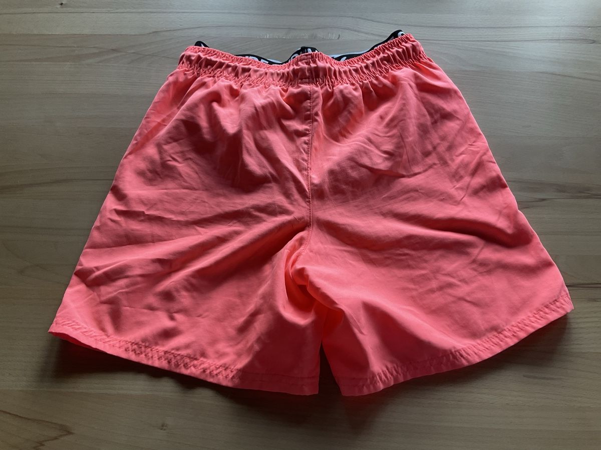 Hosen: Bade Short neon-rot Gr. 158/164 – Gebraucht aus Schinznach Dorf von Balz1968 1