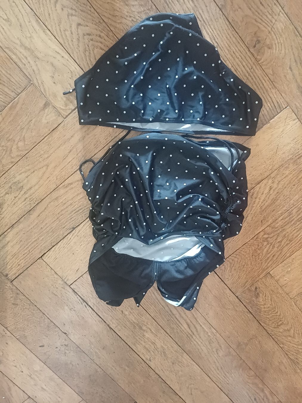Costumi da bagno & Bikini: 2 teiliges Badekleid Grösse L – Usato da Schönenwerd venduto da pomodor 1