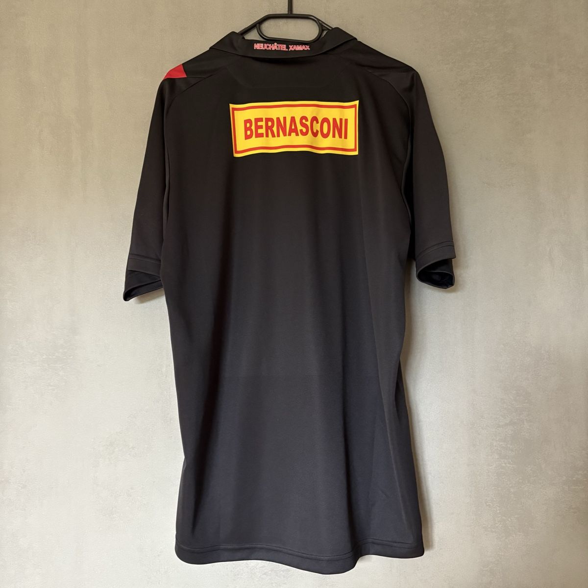 Umbro Leibchen & Hosen: Neuchatel Xamax Trikot Umbro – Gebraucht aus Winterthur von LaBodega 3
