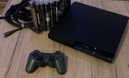 SONY PLAYSTATION 3 SLIM mit SPIELE