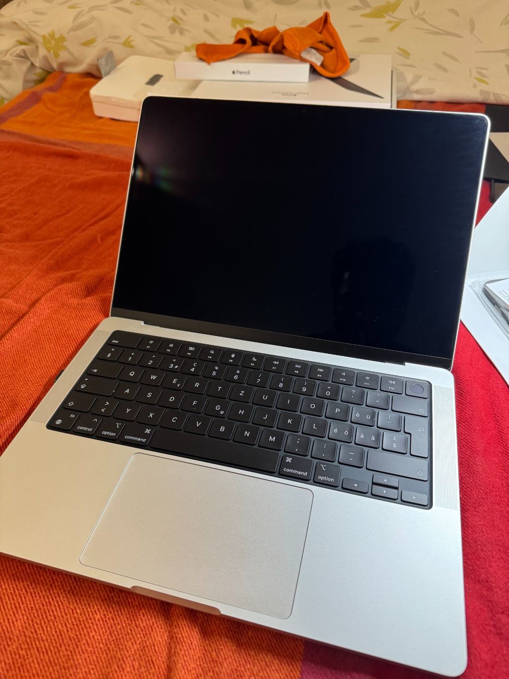 Apple Notebook: Apple MacBook Pro 14" M3 - Top Zustand! – Nuovo (secondo la descrizione) da Gümmenen venduto da MyIDevice