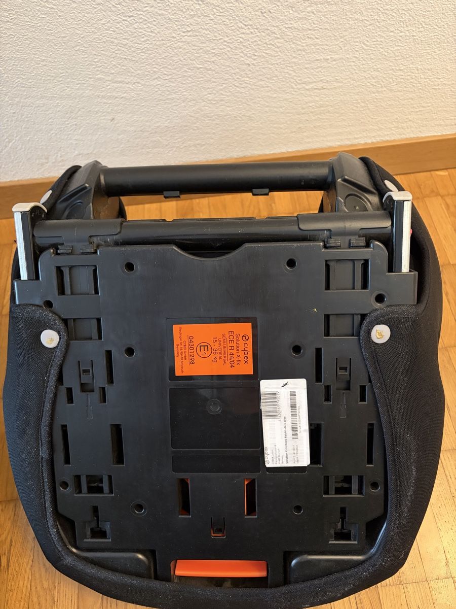 Cybex Seggiolini per auto: Cybex Solution X-fix Kindersitz 15-36 kg grau – Usato da Chur venduto da den_lx5m 3