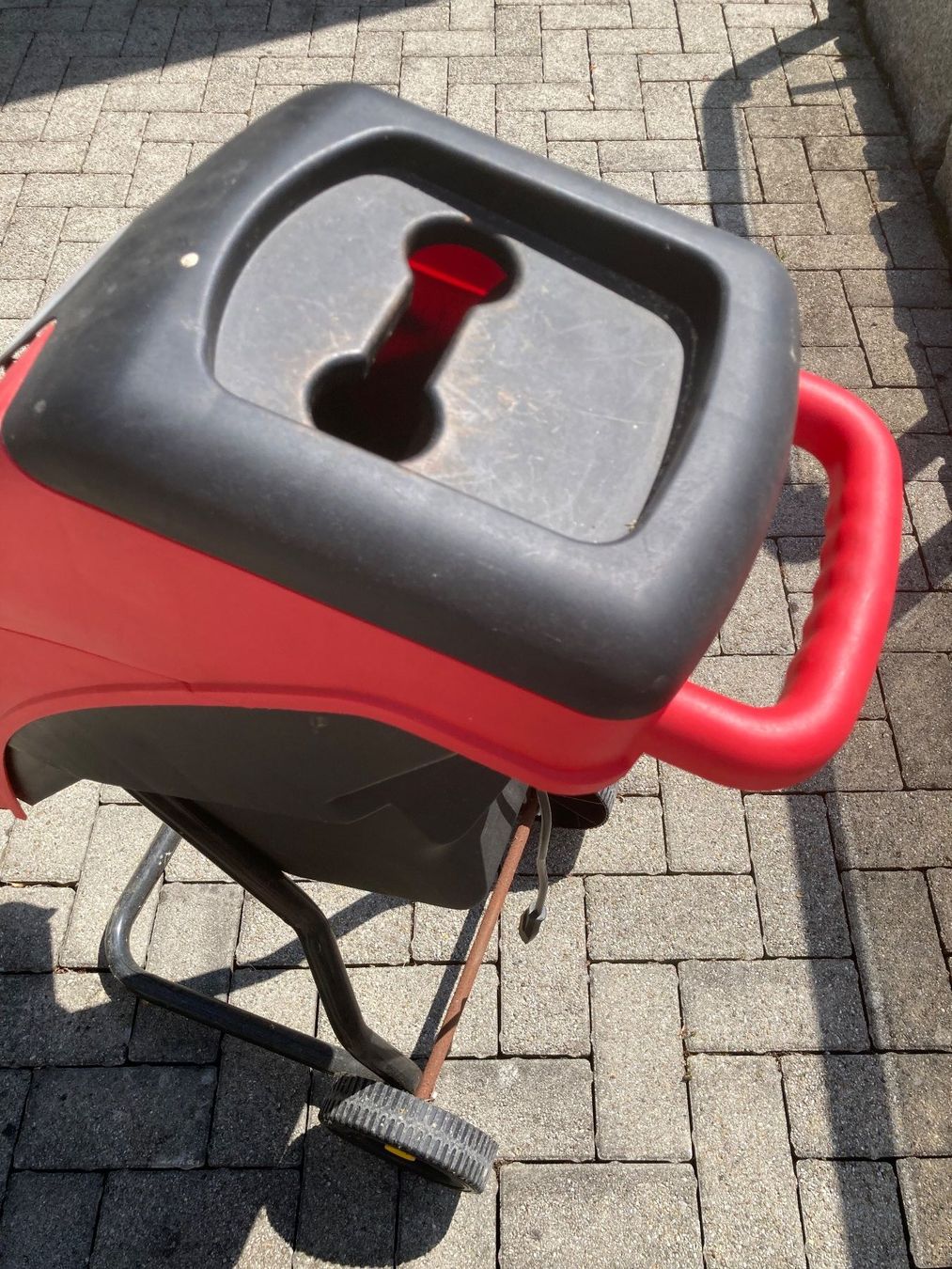 Déchiqueteuse: Elektro-Gartenhäckler – D'occasion à Mönthal par bossma 3