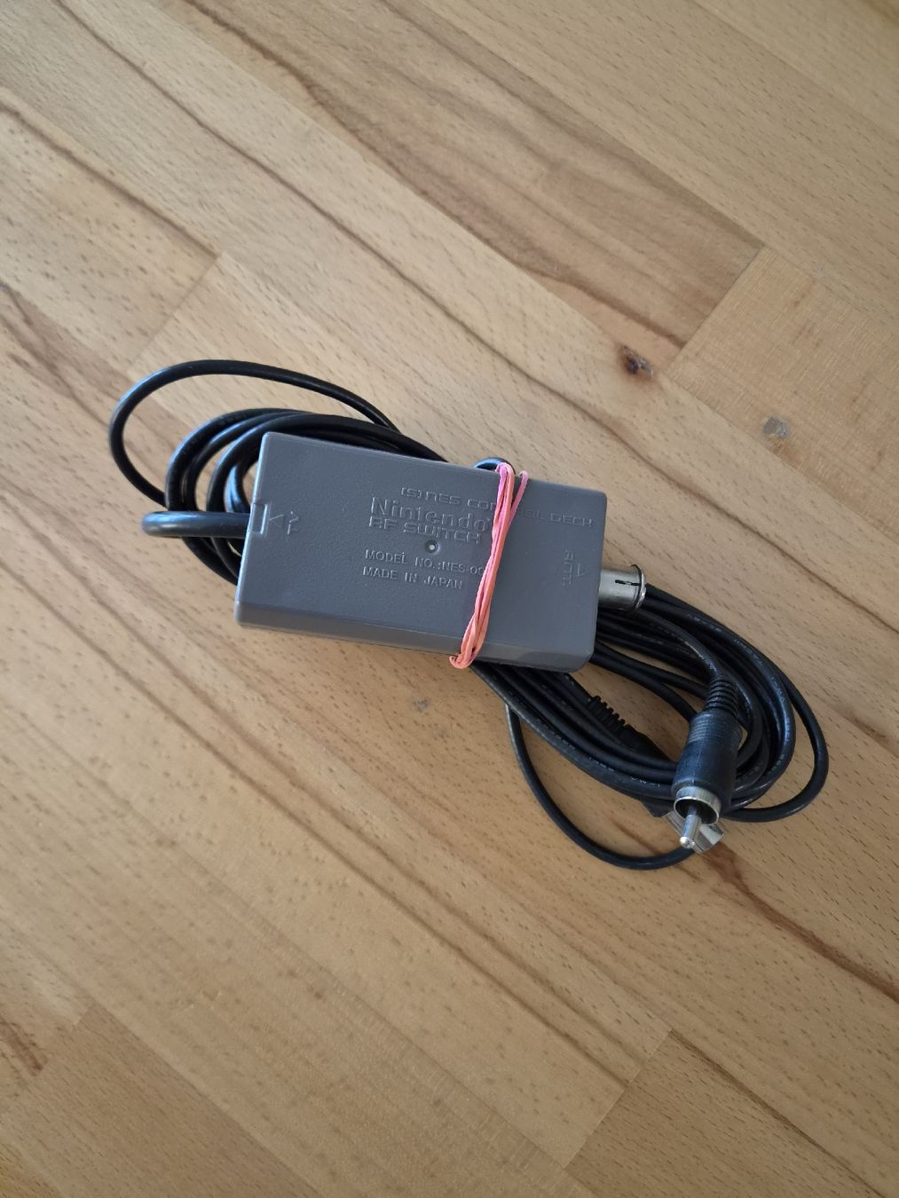 Nintendo Console: Nintendo Entertainment System (NES) + 2 Controller – Usato da Biel/Bienne venduto da collector_comics 3