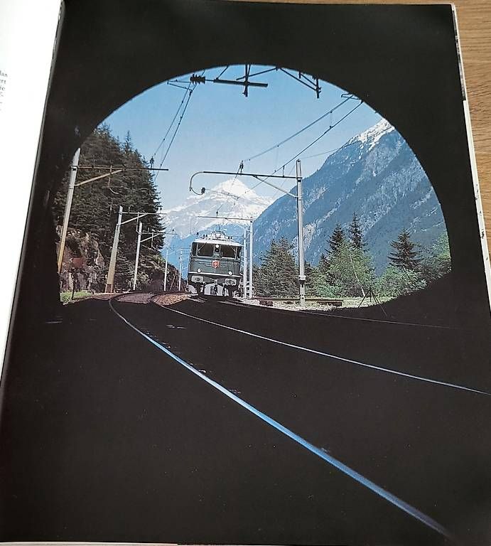 Libri: Die schönsten Eisenbahnreisen durch die Schweiz – Usato da Huttwil venduto da Tgv03 4