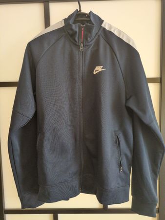 Nike Trainingsjacke dunkelblau Grösse M guter Zustand