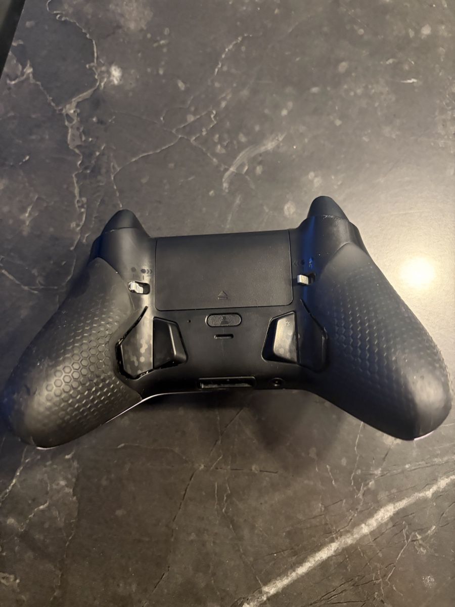 Manettes: Scuf Controller Teilweise defekt – D'occasion à Oeschgen par san_s6f8 1