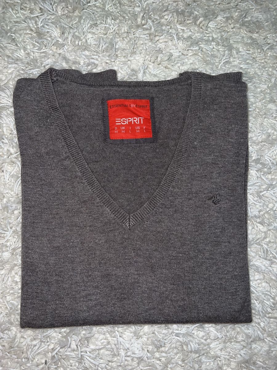 Esprit Pullover & Sweatshirts: Esprit V-Neck Sweater - Size M - Dark Gray – Neu (gemäss Beschreibung) aus Herrliberg von jes_ytm2