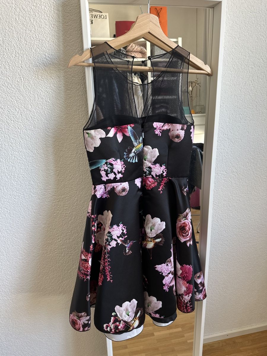 Pinko Kleider: PINKO Cocktailkleid – Gebraucht aus Zürich von kim_6bfg 1