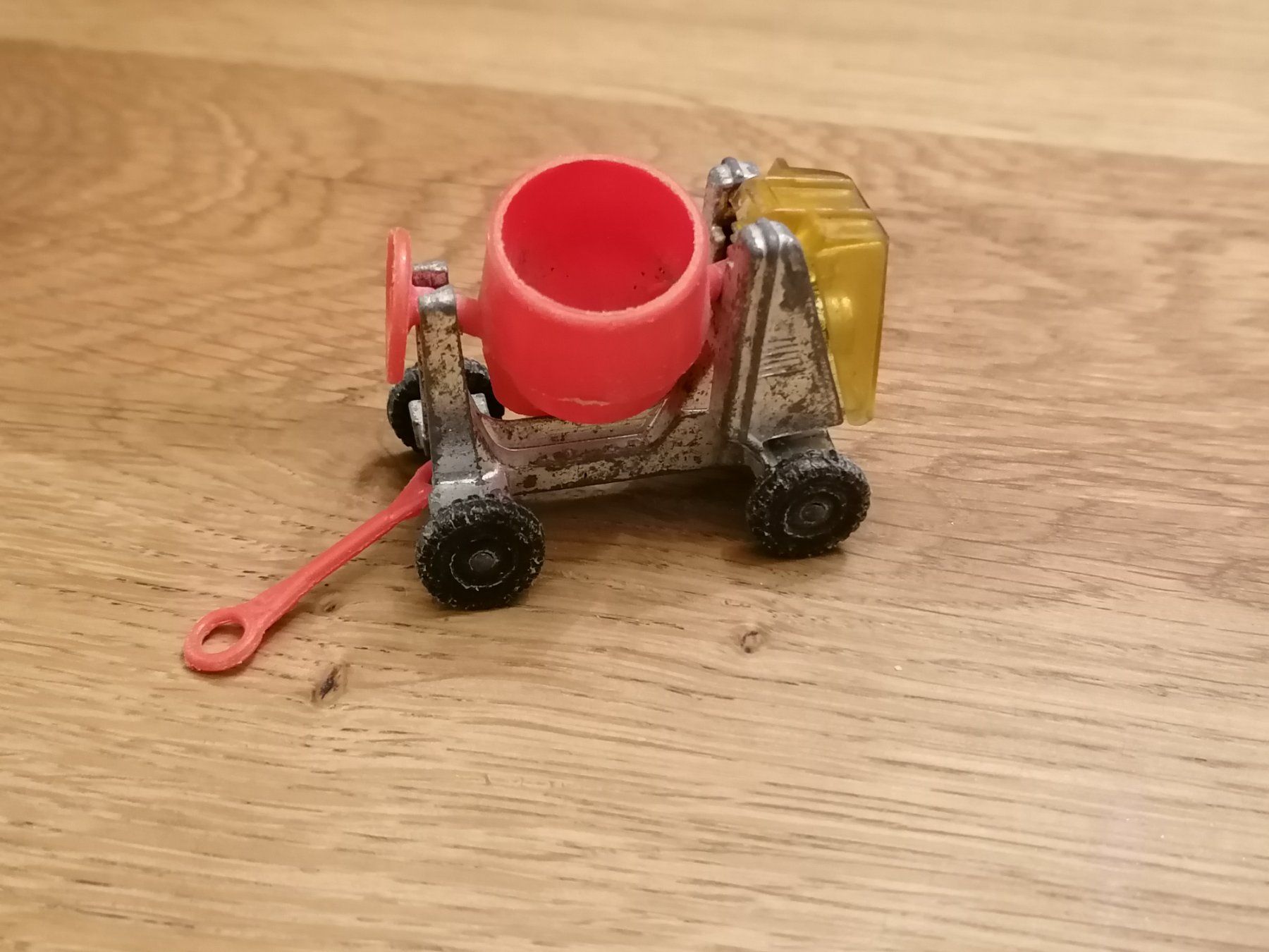 Corgi Toys Modellini d'auto: Corgi Juniors - Cement Mixer – Usato da Basel venduto da vintagecollector