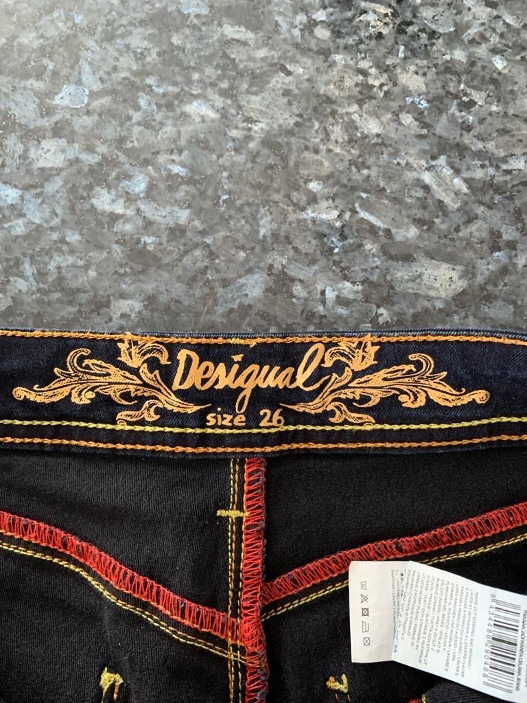 Desigual Jeans: Desigual-Jeans – Neu (gemäss Beschreibung) aus Niedergösgen von 7591 2