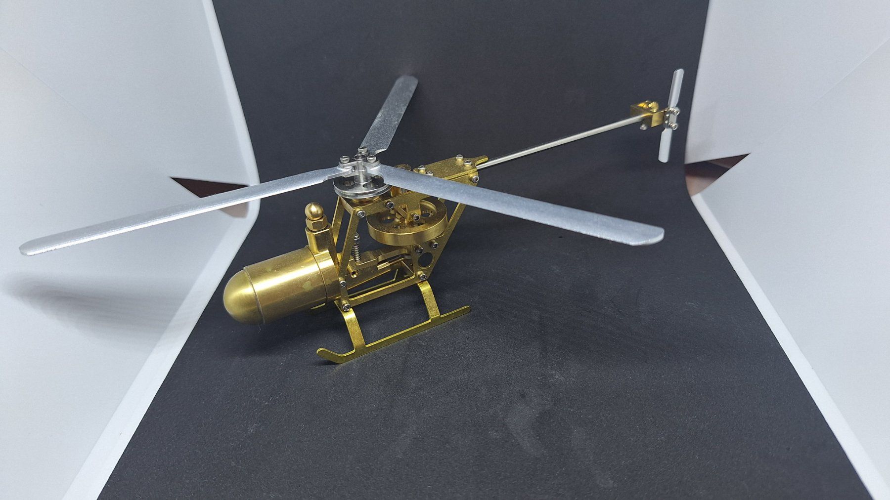Kit di modellismo & Modellini statici: Mini Dampfhubschrauber aus Messing und Edelstahl – Usato da Andelfingen venduto da KovJo 1