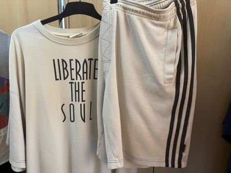 Basketball T-Shirt und Shorts Set Adidas Grösse M Neuzustand