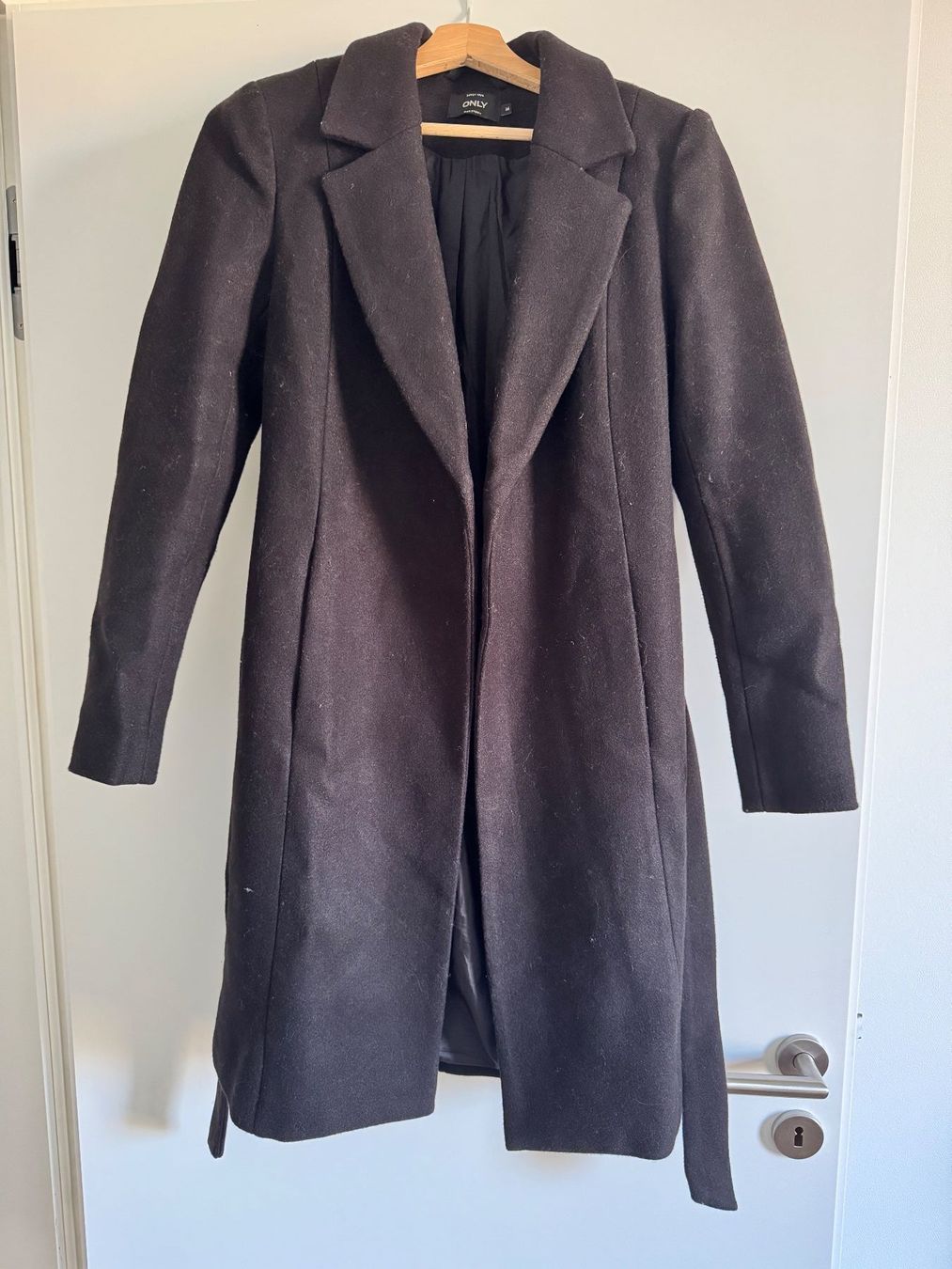 Only Mäntel: ONLY Mantel Gr. M schwarz – Gebraucht aus St. Gallen von nikolasbong