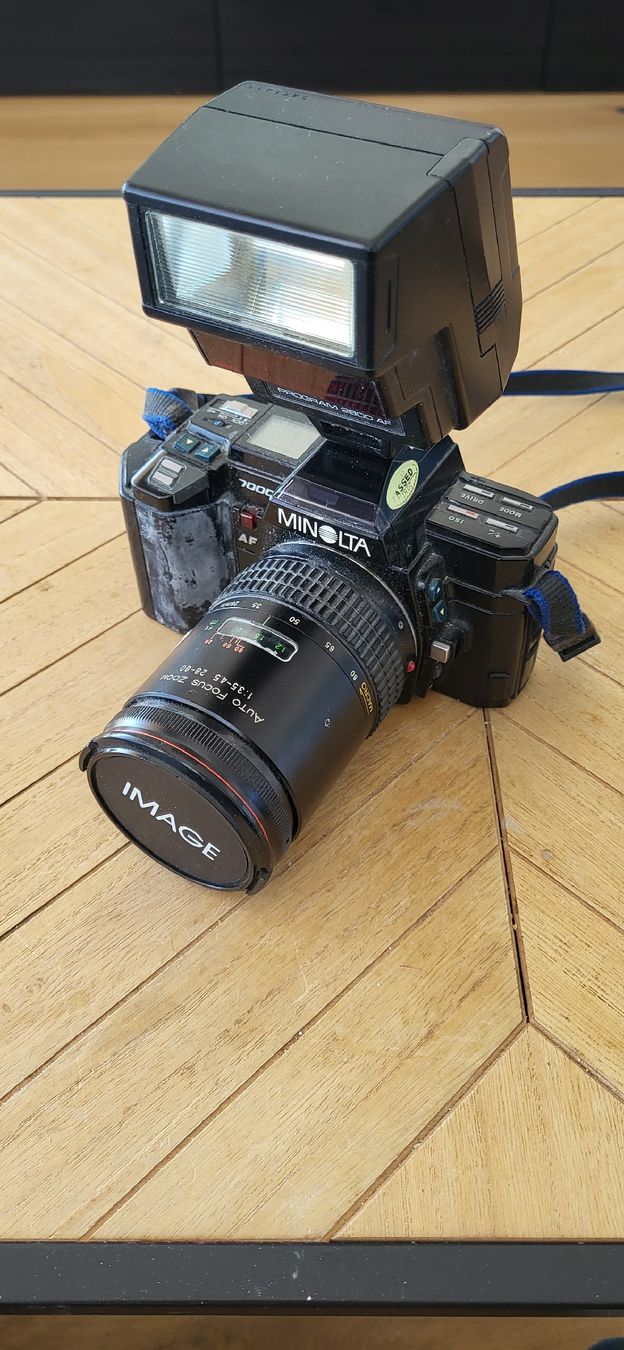 Minolta Kamera: Minolta 7000 Kamera mit Lichtblitz und Auto Focus – Gebraucht aus Fislisbach von mei_vpg5 3